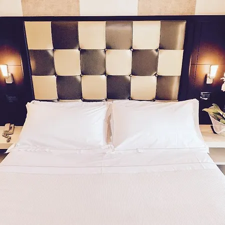 Hotell Jr Logos Dei Marmi 4*