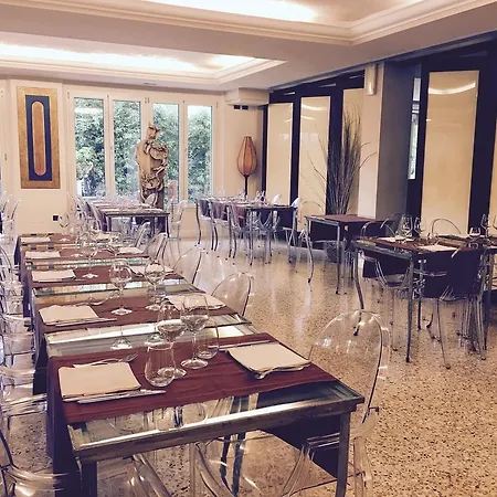 Hotell Jr Logos Dei Marmi Forte dei Marmi